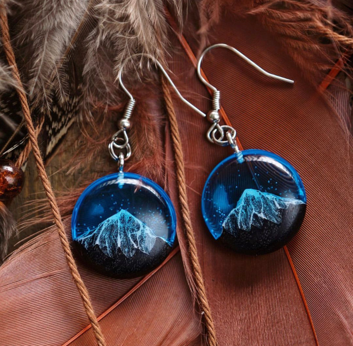 Epoxy earrings mountains blue 20 mm