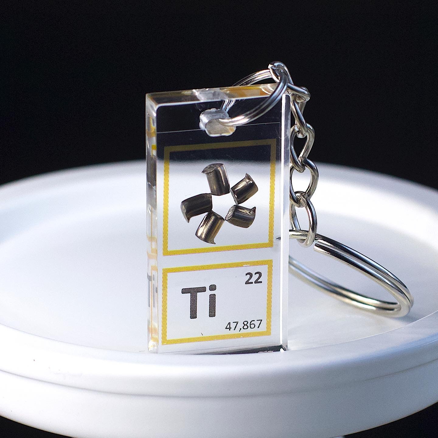 Titanium keychain 20x40 mm, 99.9%, Ti.