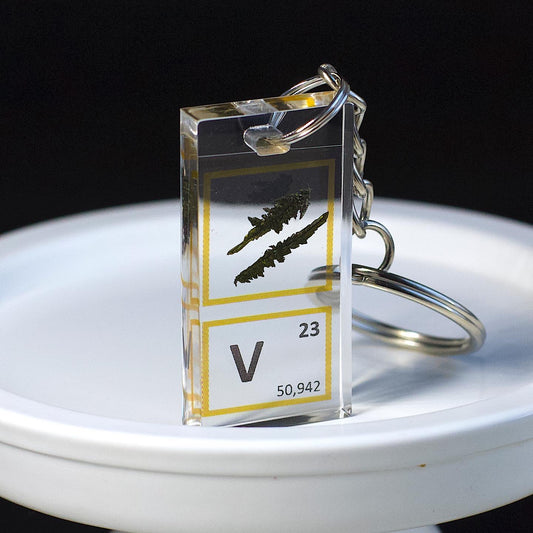Vanadium keychain 20x40 mm, 99.9%, V