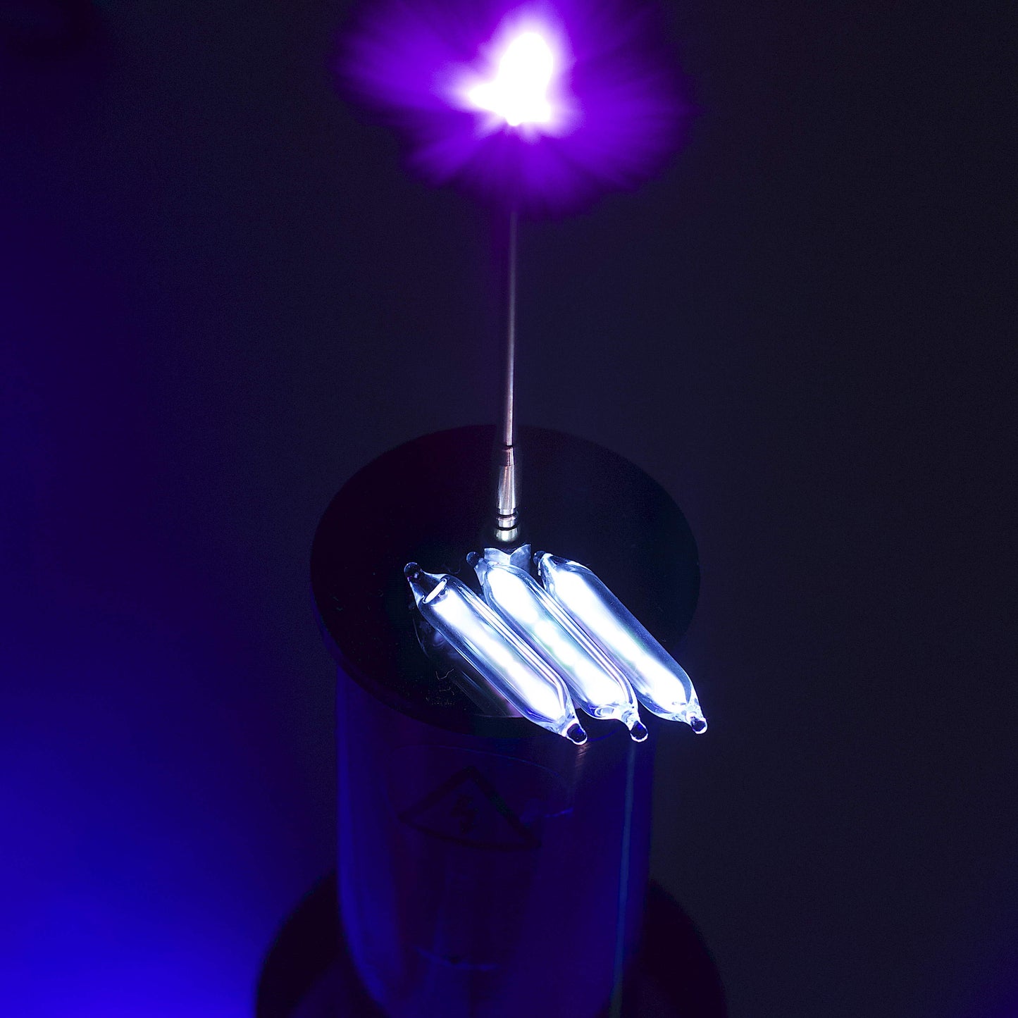 Rare xenon isotope 129 in small ampoule 5x25 mm, 99.9%