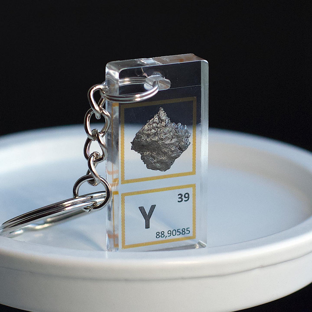 Yttrium keychain 20x40 mm, 99.95%, Y