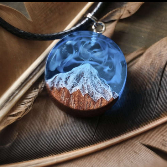 Epoxy Pendant fog in the mountains blue 25 mm.