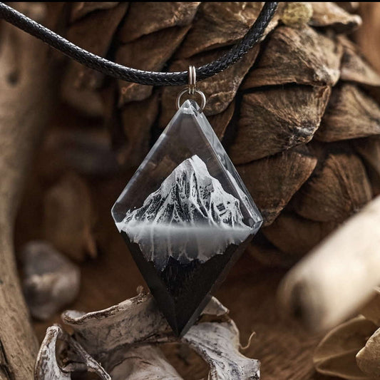 Epoxy Rhomb Pendant thick fog in the mountains.