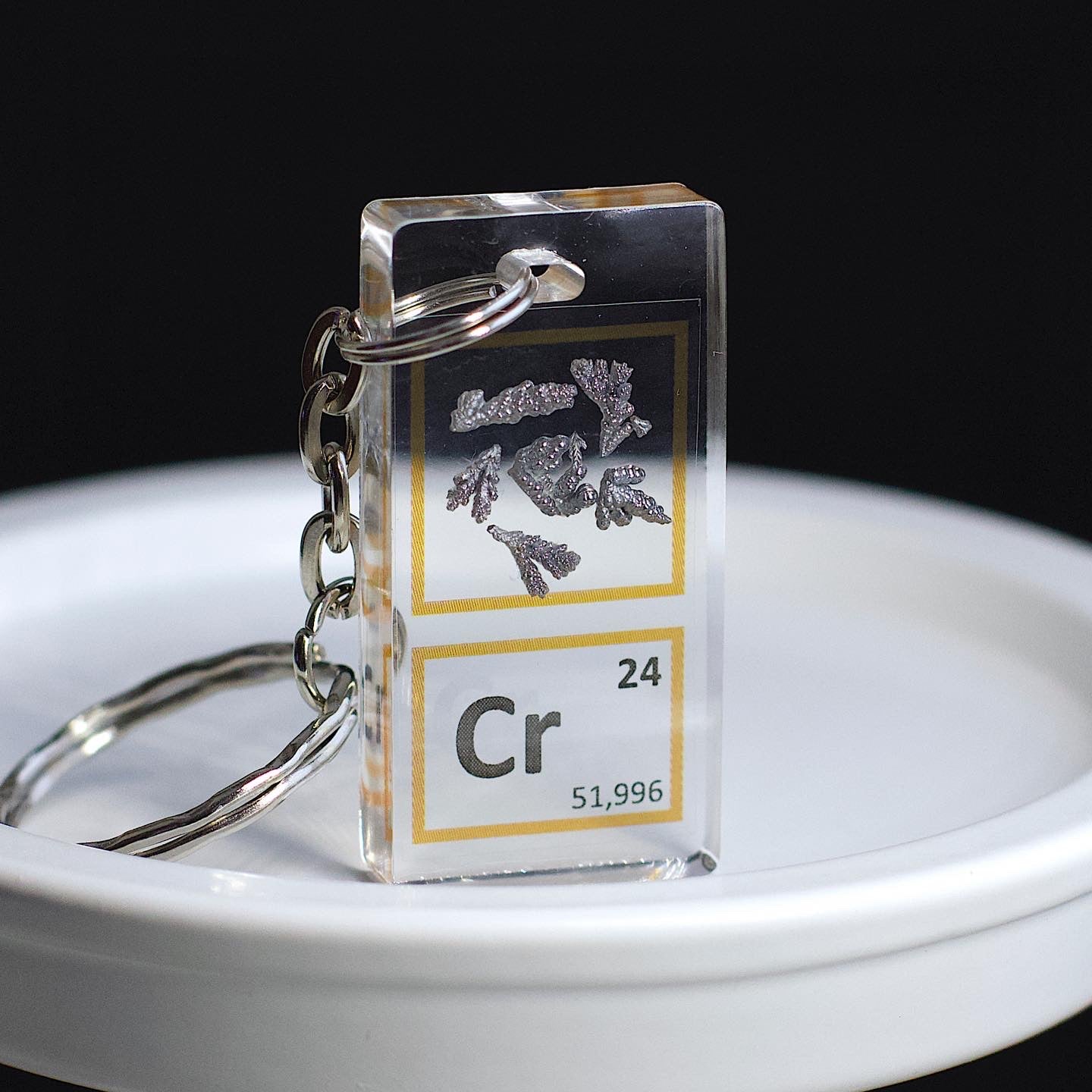 Chromium keychain 20x40 mm, 99.9%, Cr – Chemical Elements