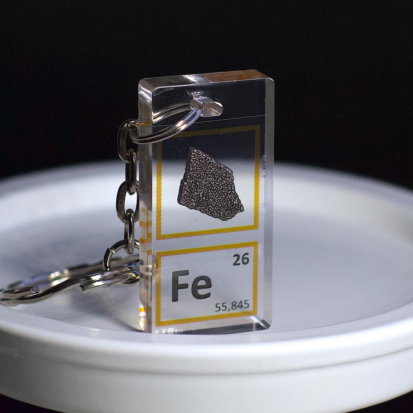 Iron keychain 20x40 mm, 99.99%, Fe – Chemical Elements